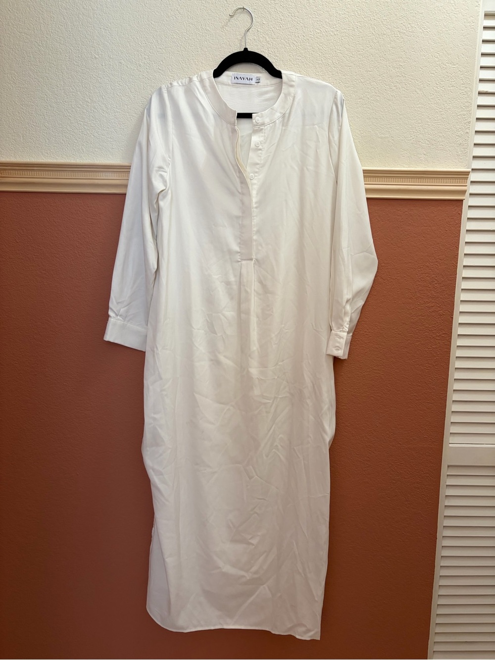 Inayah Women’s Abaya White